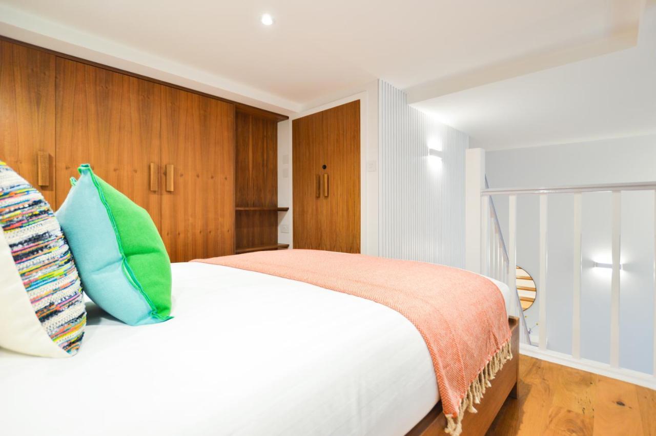 Spacious West Hampstead Apartment With Mezzanine Bedroom By Concept Apartments London Eksteriør billede