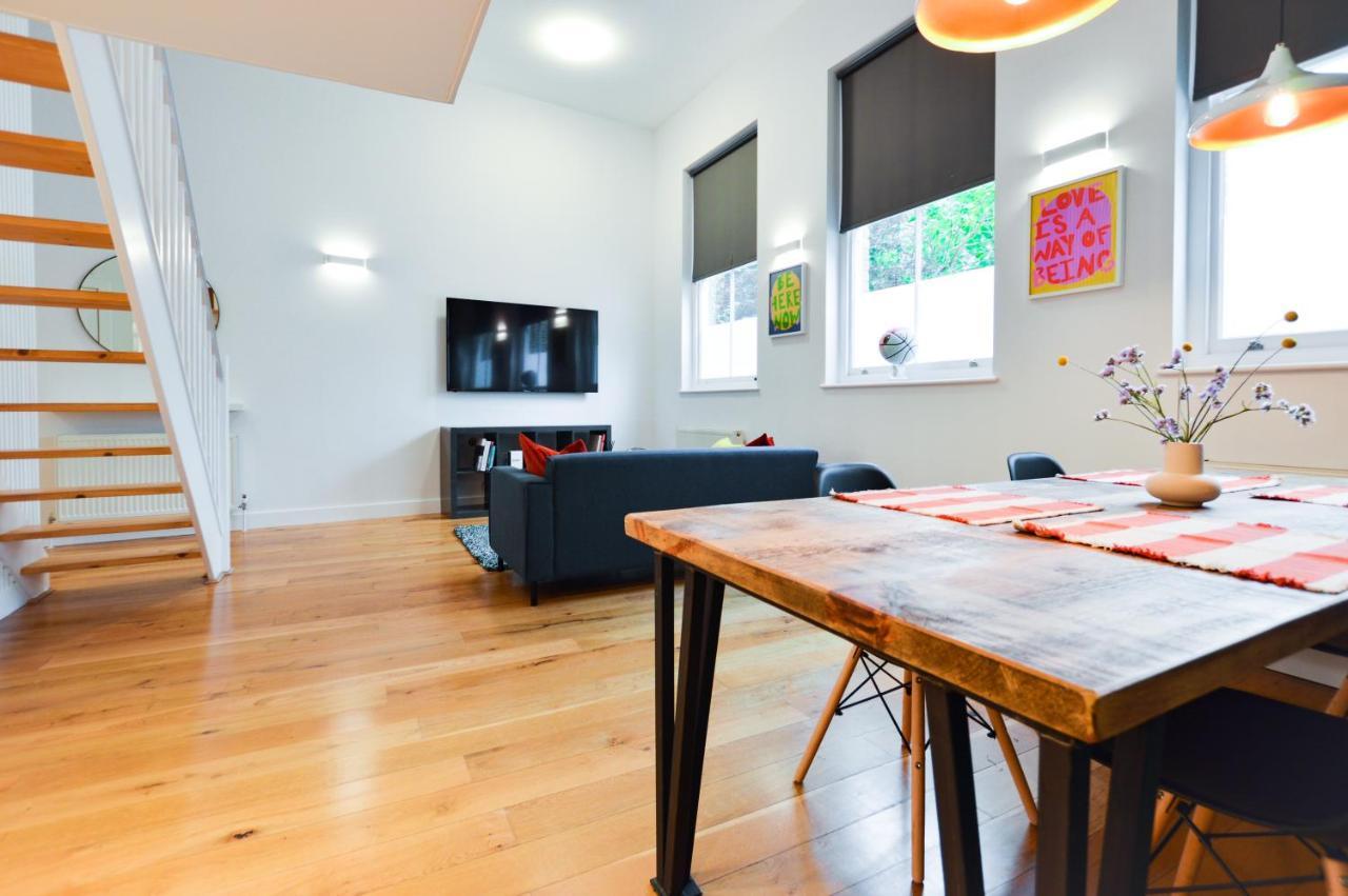 Spacious West Hampstead Apartment With Mezzanine Bedroom By Concept Apartments London Eksteriør billede