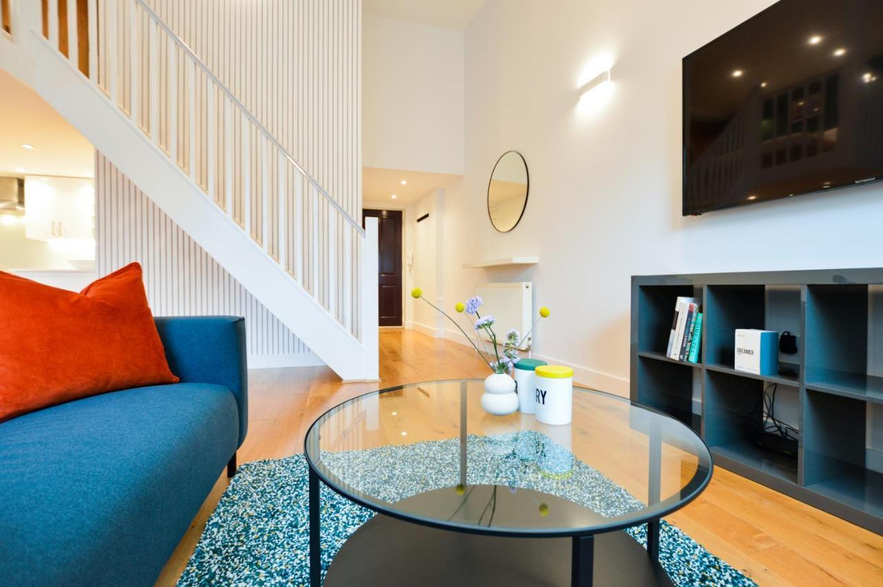 Spacious West Hampstead Apartment With Mezzanine Bedroom By Concept Apartments London Eksteriør billede