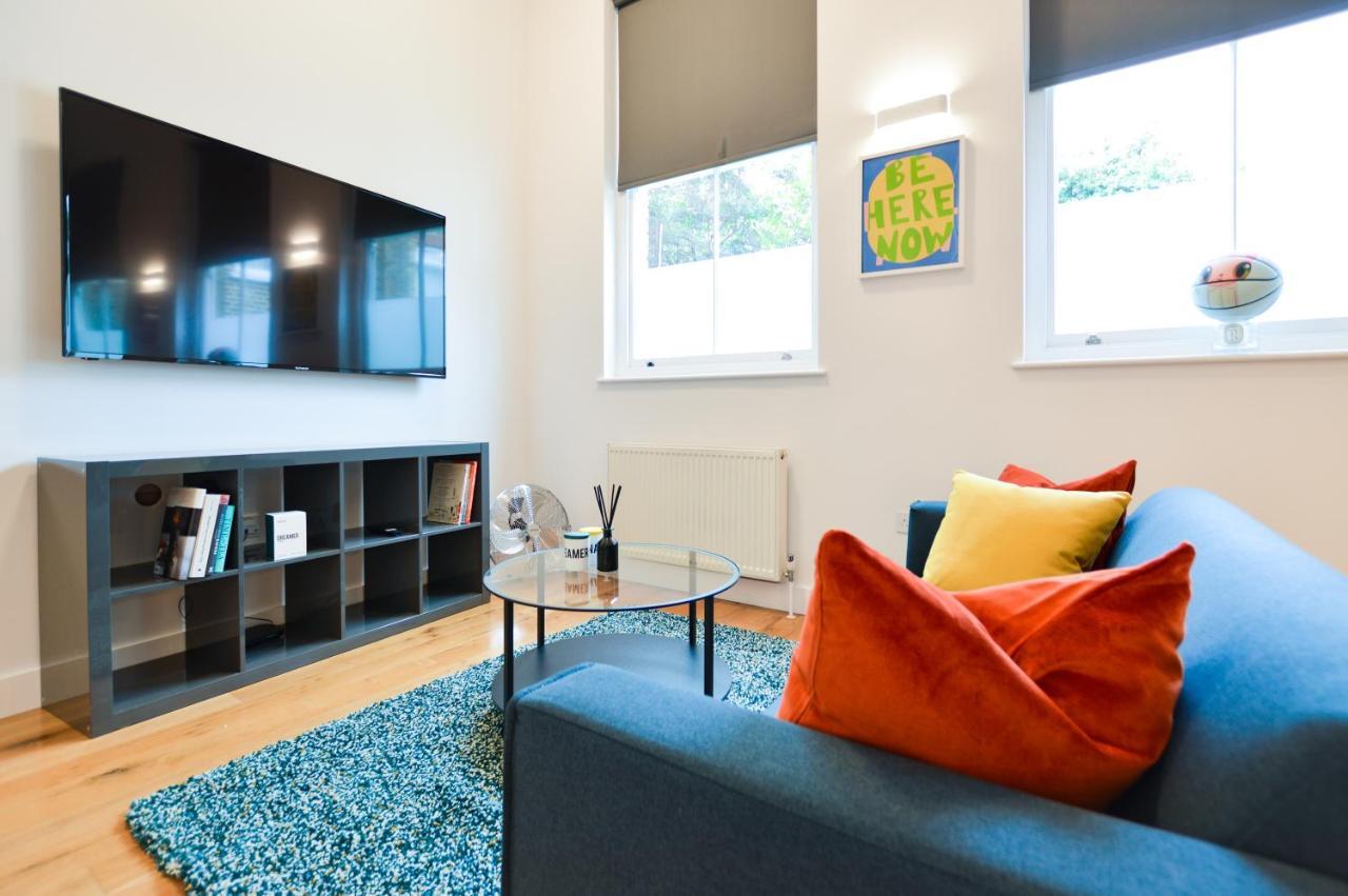 Spacious West Hampstead Apartment With Mezzanine Bedroom By Concept Apartments London Eksteriør billede